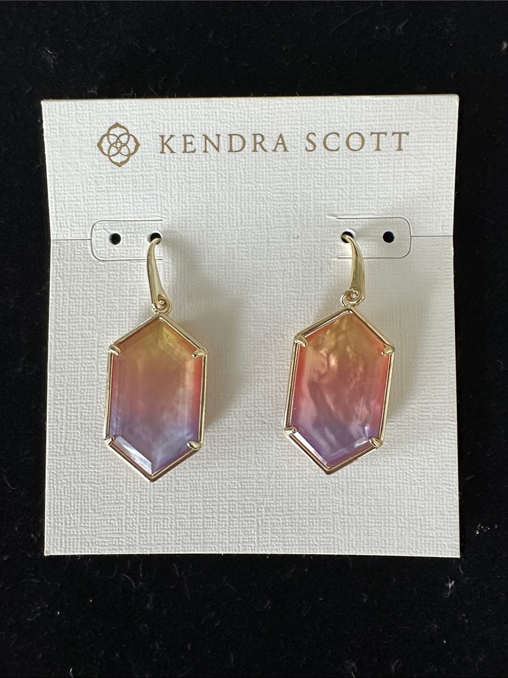NWT Kendra Scott “Hallie” Gold Drop Earrings